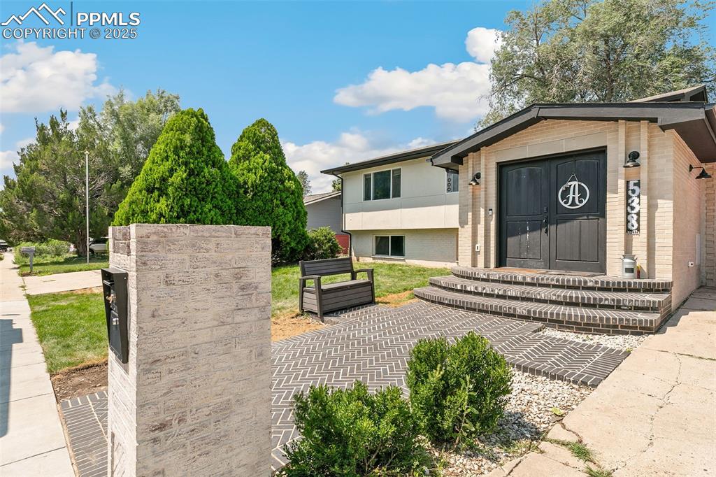 538 Bickley Street Colorado Springs CO 80911