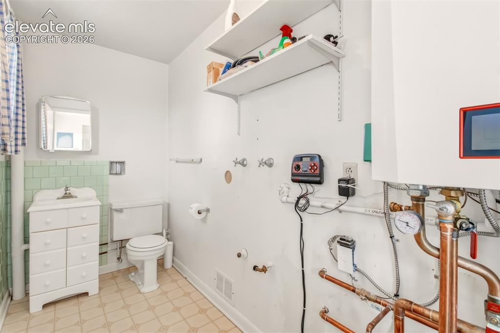 217 Elmwood Drive Colorado Springs CO 80907