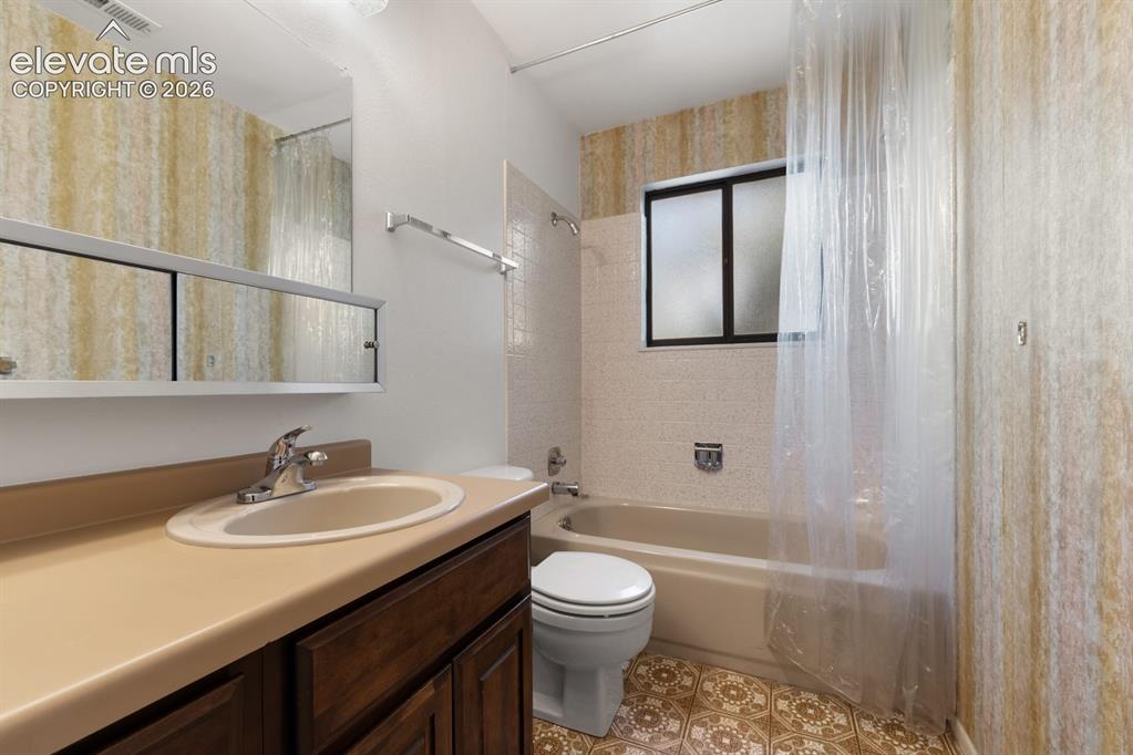 4 Yarrow Court Pueblo CO 81001