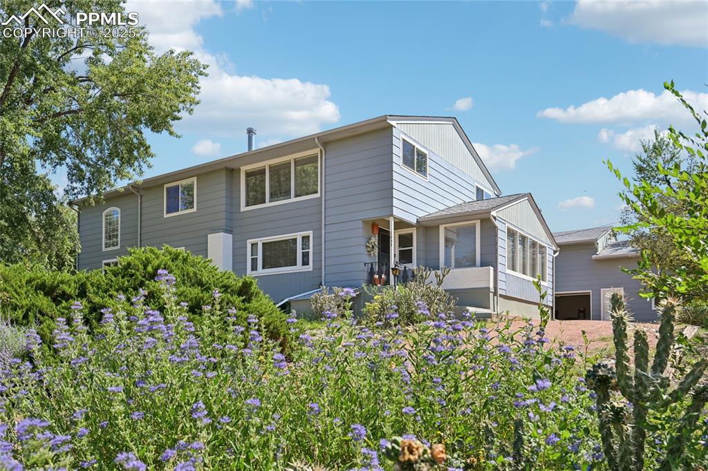 1055 N 18th Street Colorado Springs CO 80904