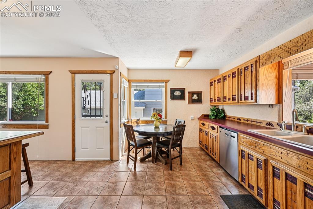 1055 N 18th Street Colorado Springs CO 80904