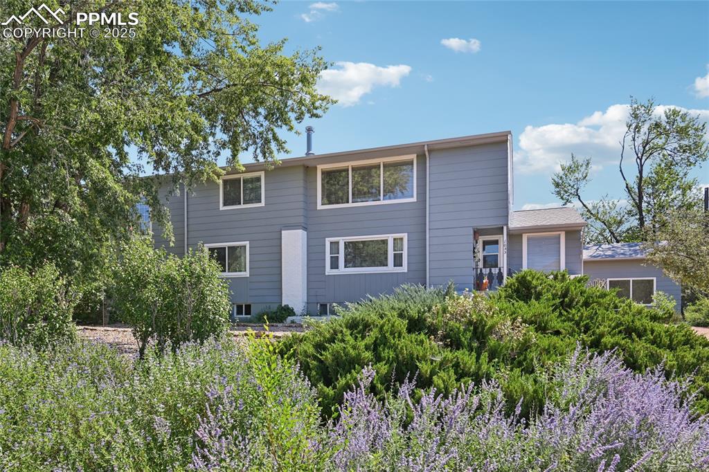 1055 N 18th Street Colorado Springs CO 80904