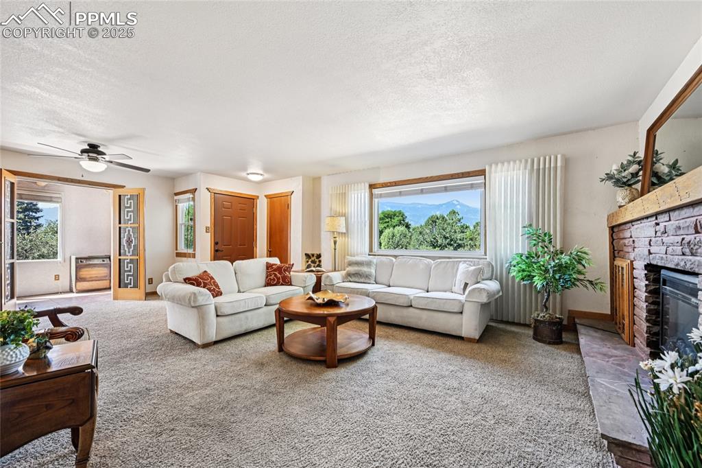 1055 N 18th Street Colorado Springs CO 80904