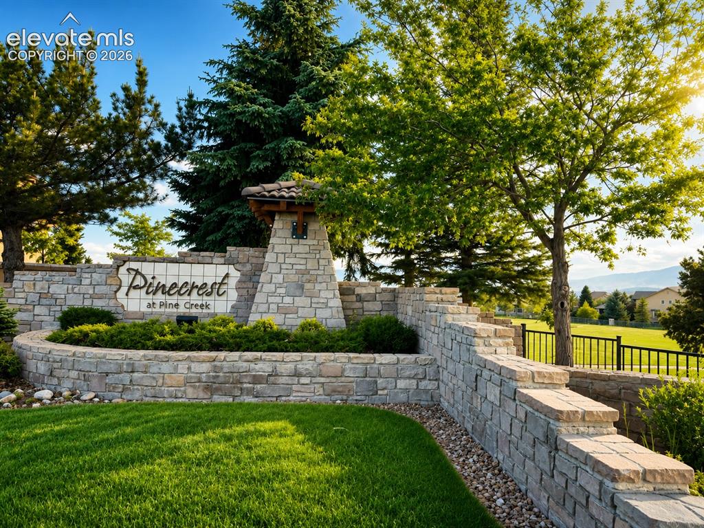9952 Oak Knoll Terrace Colorado Springs CO 80920