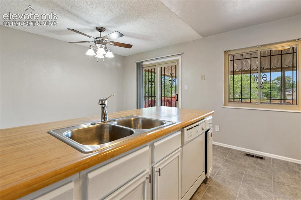 2520 E Prescott Circle Colorado Springs CO 80916