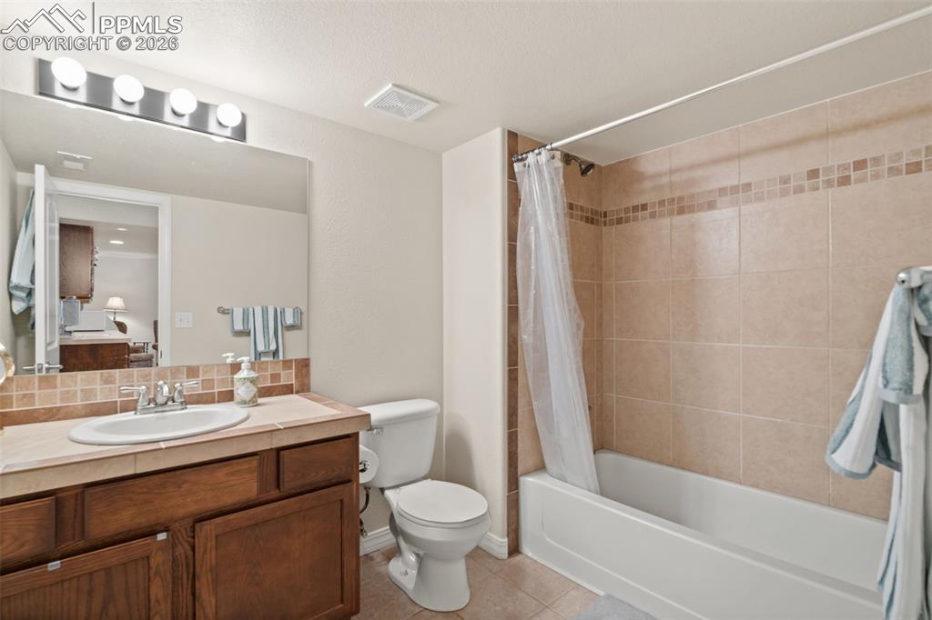 9005 Canary Circle Colorado Springs CO 80908