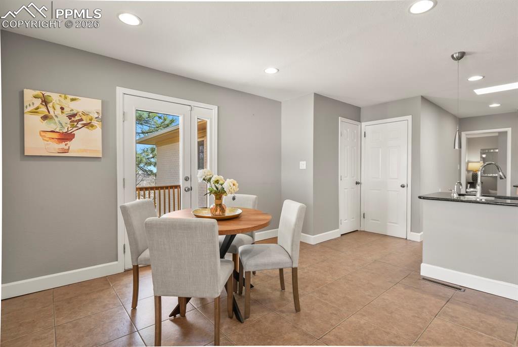 23 Crescent Lane Colorado Springs CO 80904