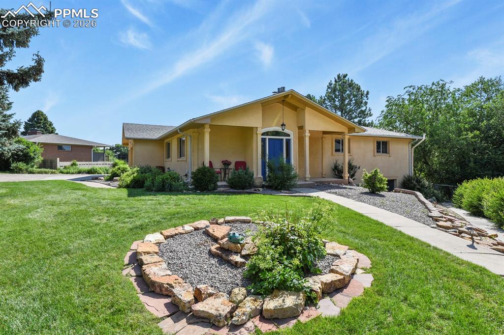 23 Crescent Lane Colorado Springs CO 80904