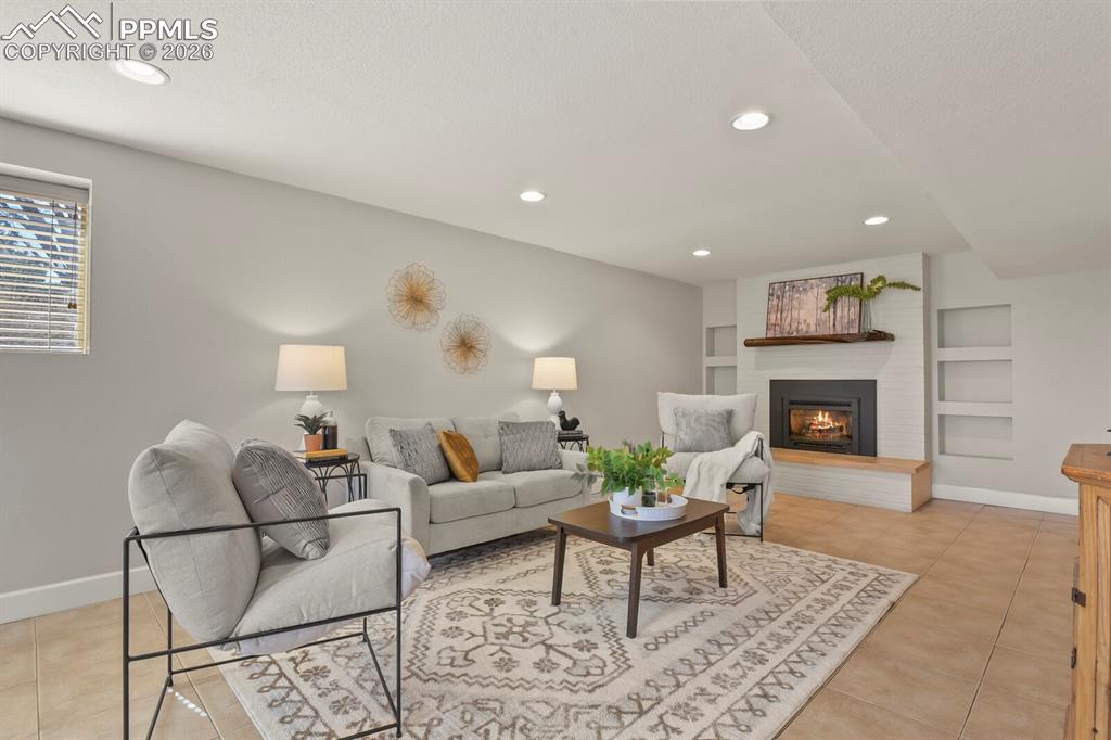 23 Crescent Lane Colorado Springs CO 80904