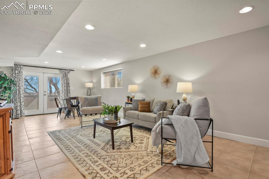 23 Crescent Lane Colorado Springs CO 80904