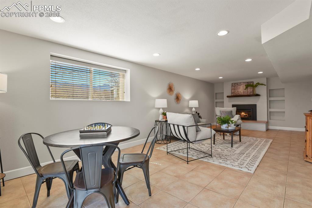 23 Crescent Lane Colorado Springs CO 80904