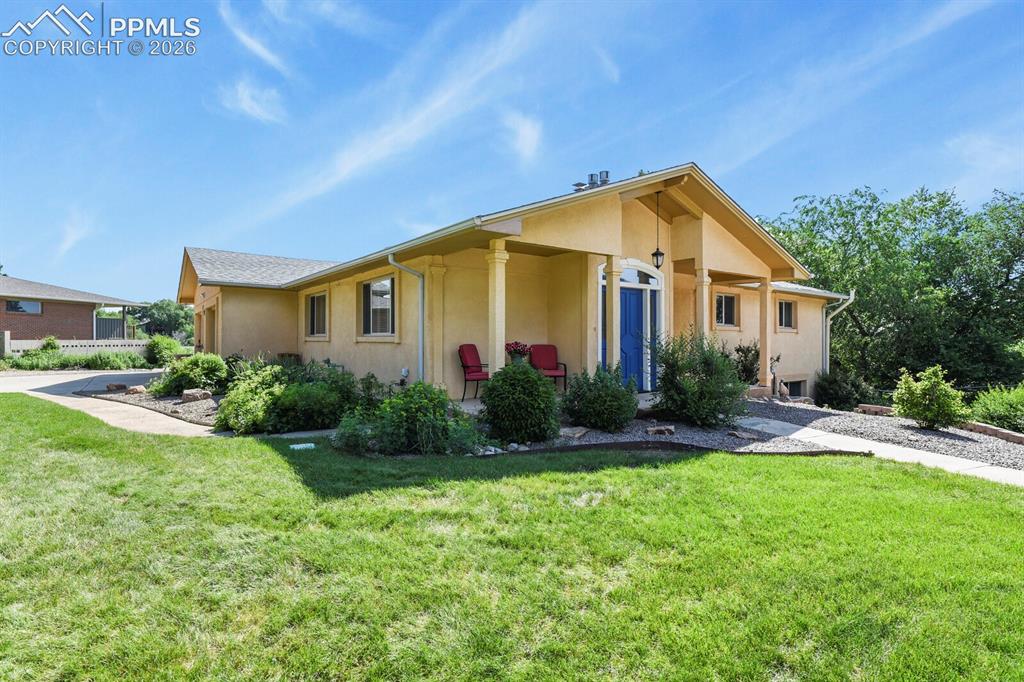 23 Crescent Lane Colorado Springs CO 80904