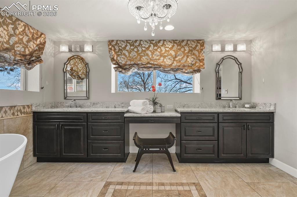 23 Crescent Lane Colorado Springs CO 80904