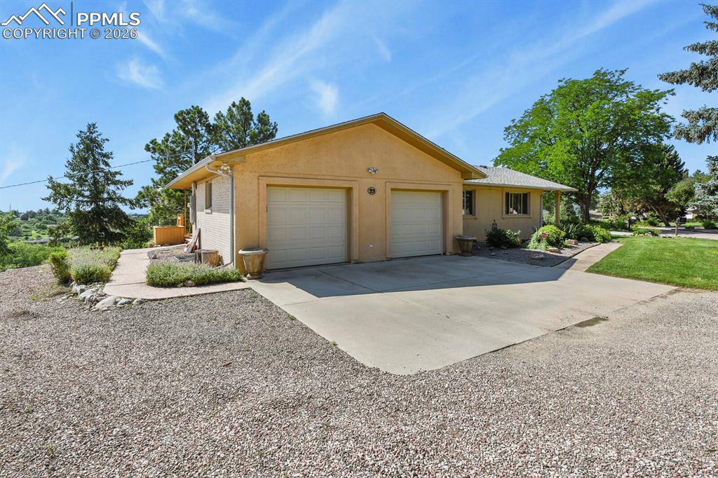 23 Crescent Lane Colorado Springs CO 80904