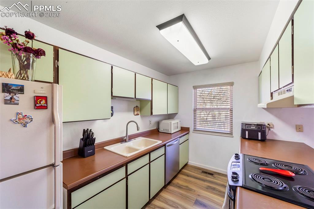 413 S Chelton Road Colorado Springs CO 80910