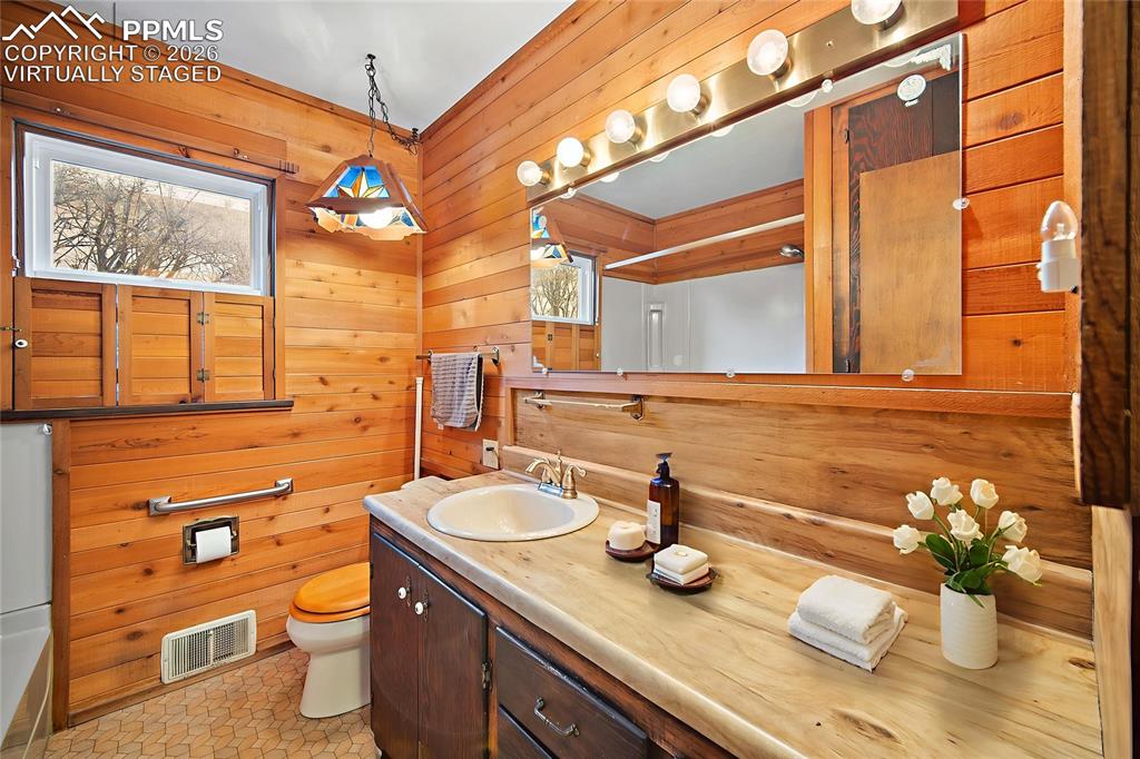 1706 W St Vrain Street Colorado Springs CO 80904