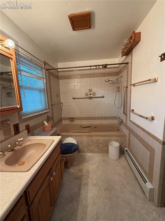 1713 W Boulder Street Colorado Springs CO 80904