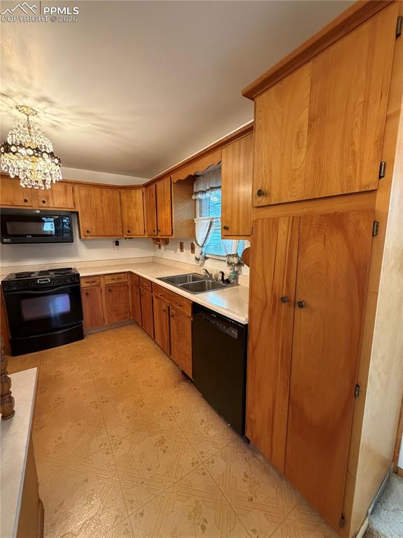 1713 W Boulder Street Colorado Springs CO 80904