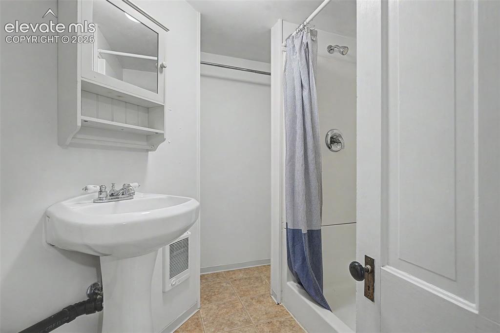 60 Waltham Avenue Manitou Springs CO 80829
