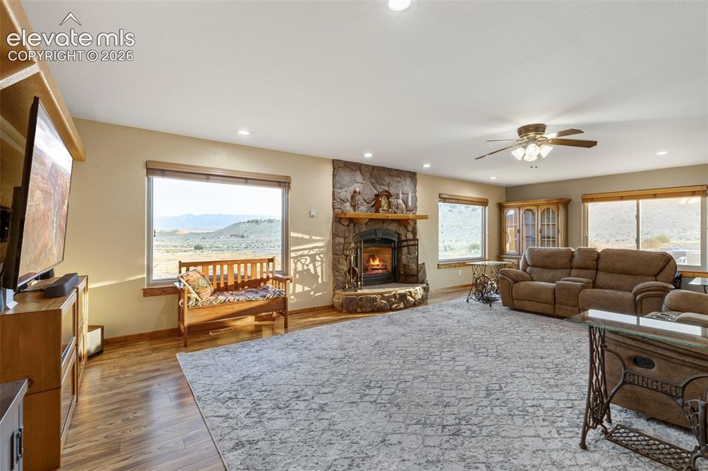 507 Van Egmond Drive Penrose CO 81240