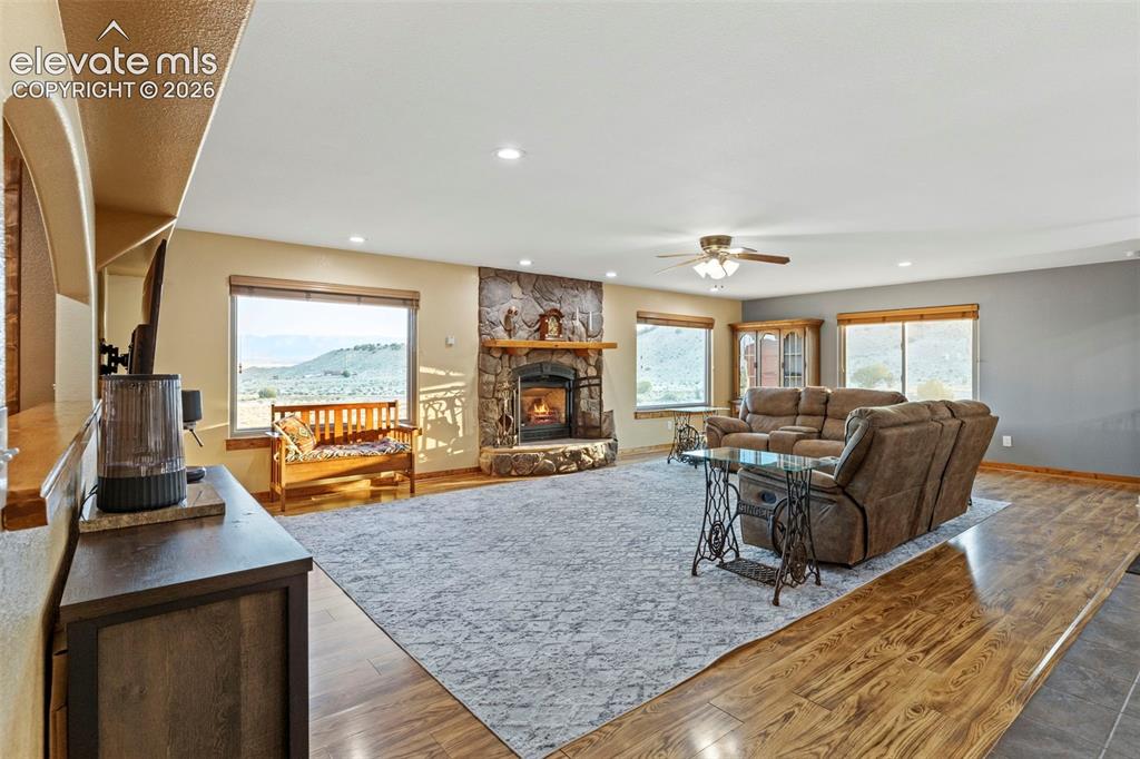 507 Van Egmond Drive Penrose CO 81240