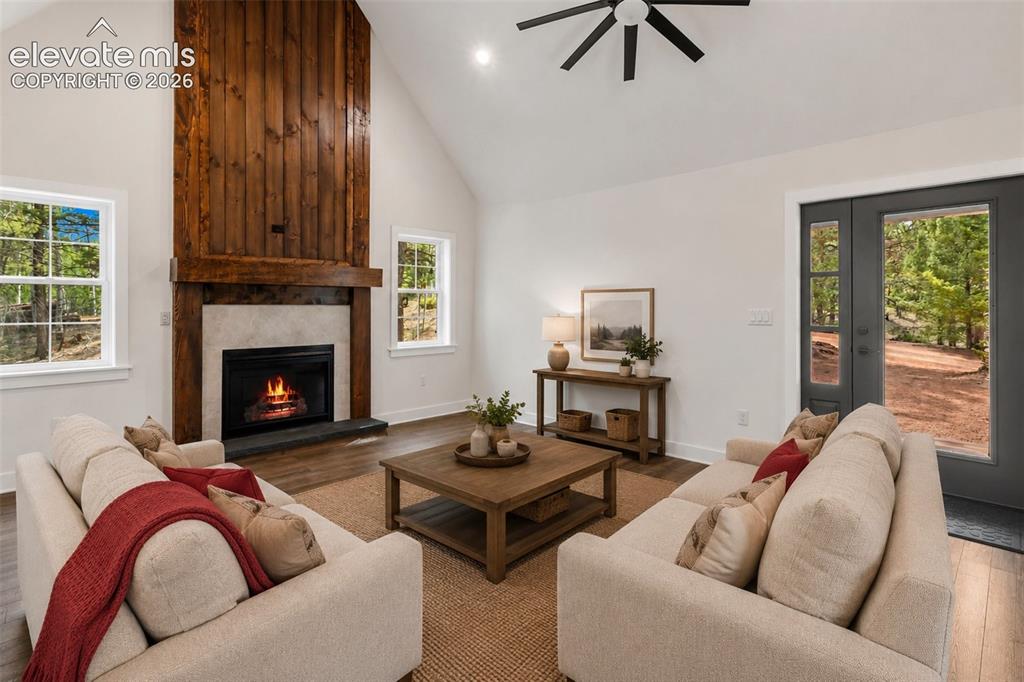 15 Juniper Circle Florissant CO 80816