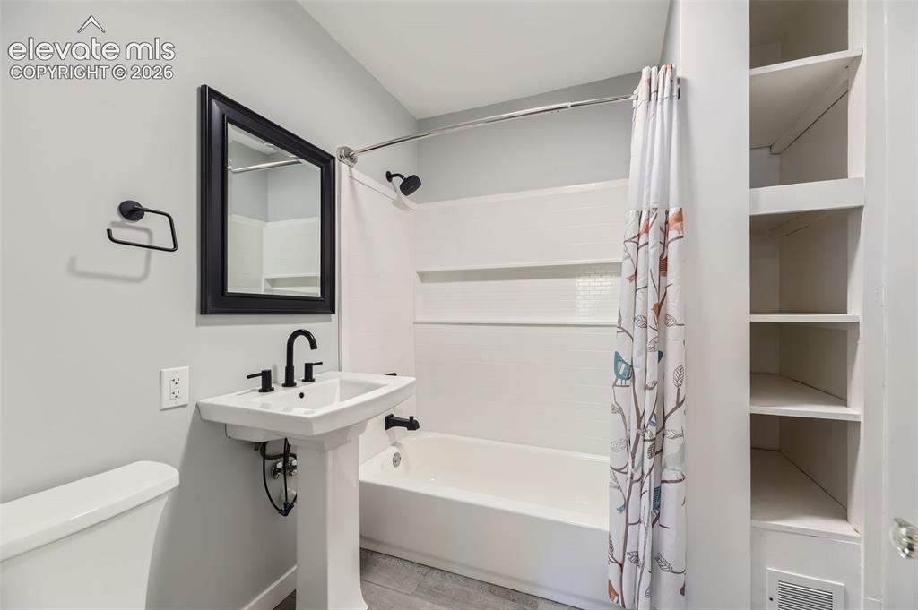 70 Cascade Court Colorado Springs CO 80907
