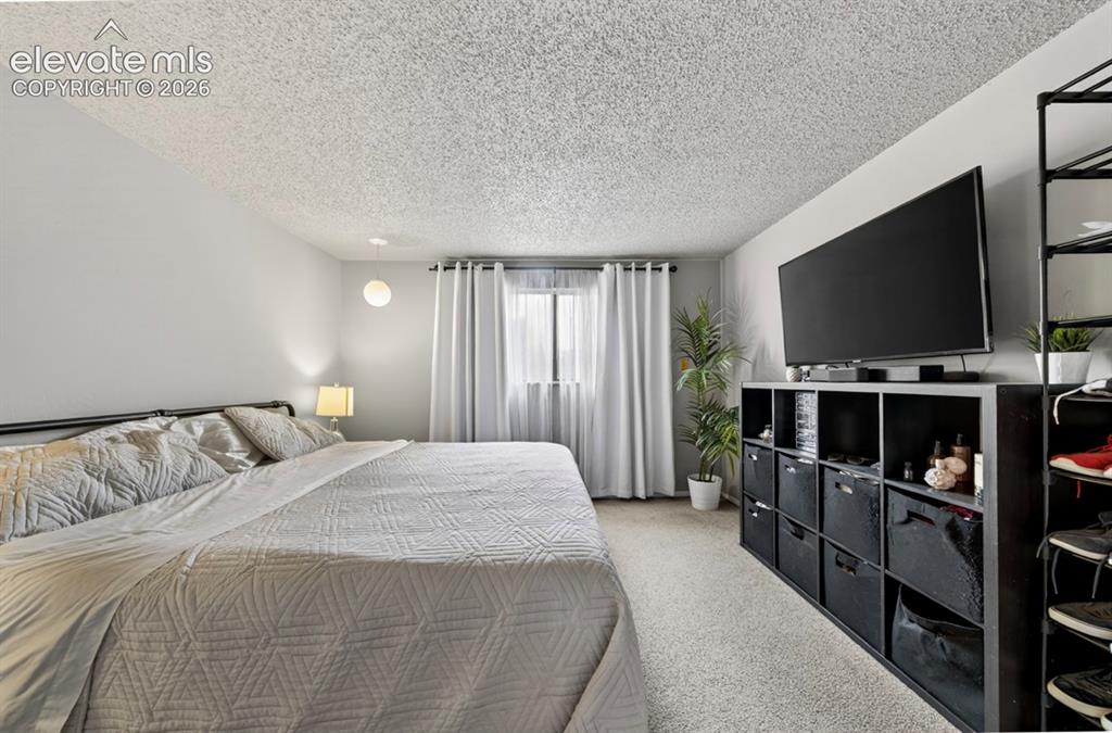 70 Bridle Trail Pueblo CO 81005