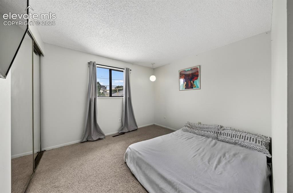 70 Bridle Trail Pueblo CO 81005