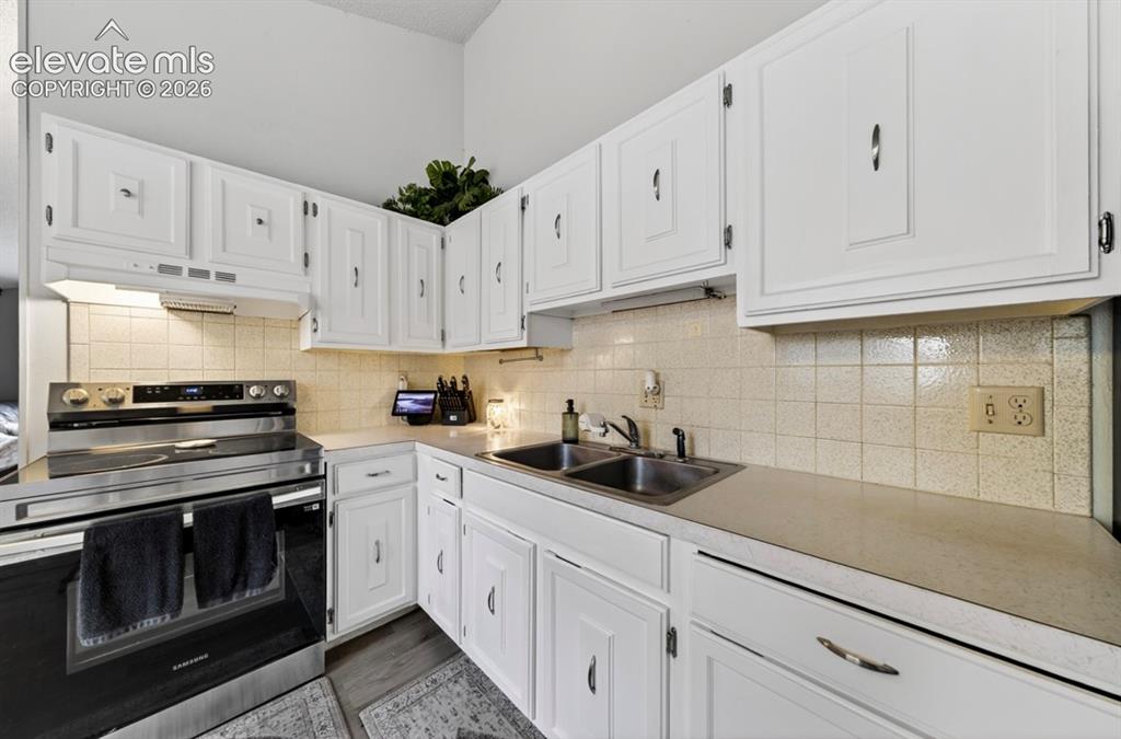 70 Bridle Trail Pueblo CO 81005