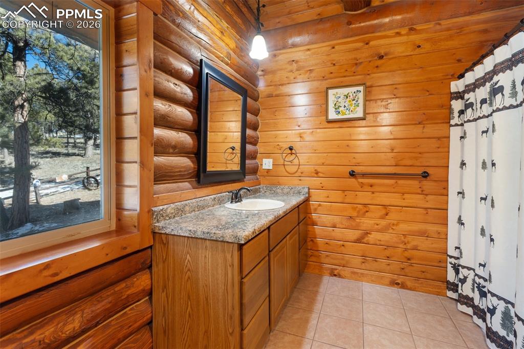 10448 County Road 1 Florissant CO 80816
