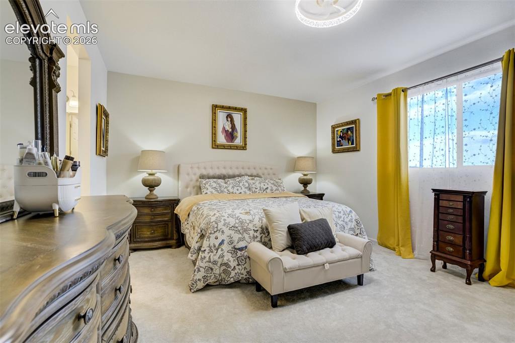 5689 Mammoth Lane Colorado Springs CO 80927