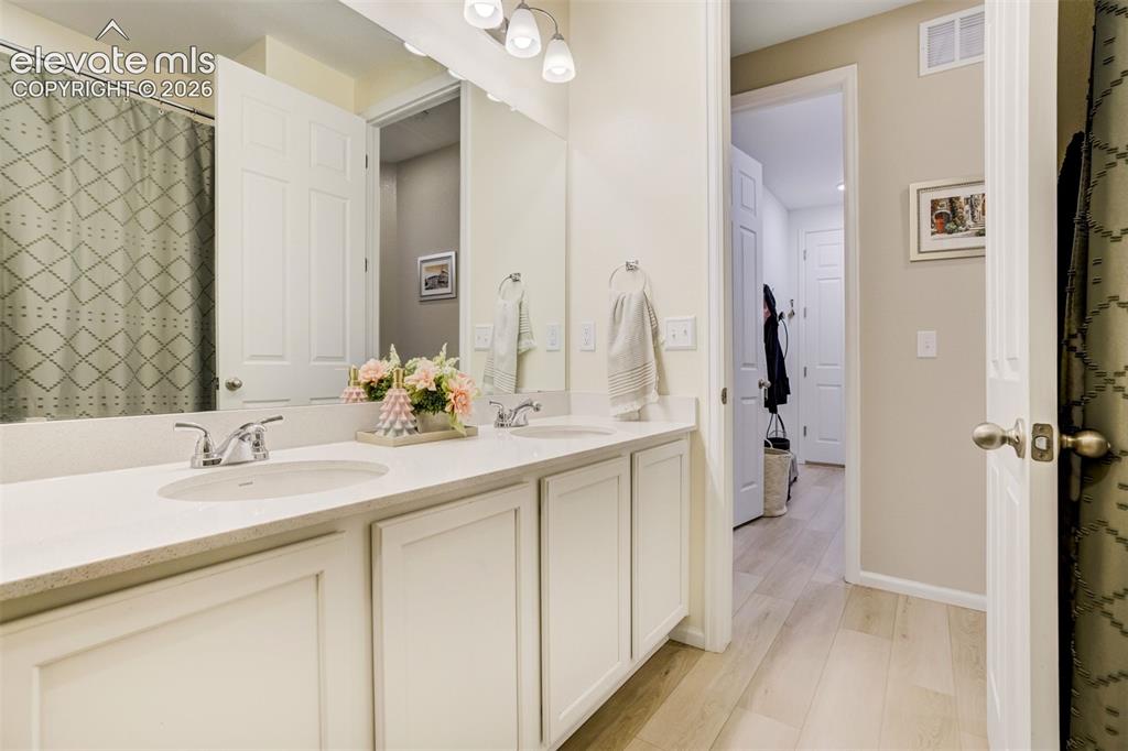 5689 Mammoth Lane Colorado Springs CO 80927