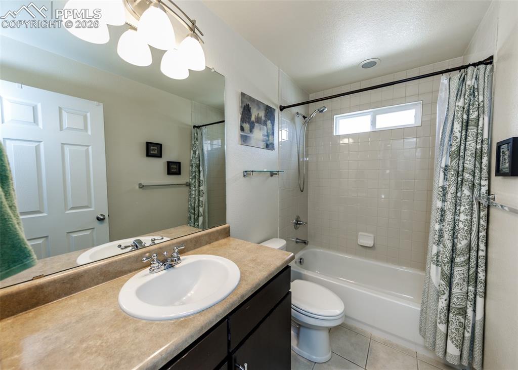 7724 Canyon Oak Drive Colorado Springs CO 80922