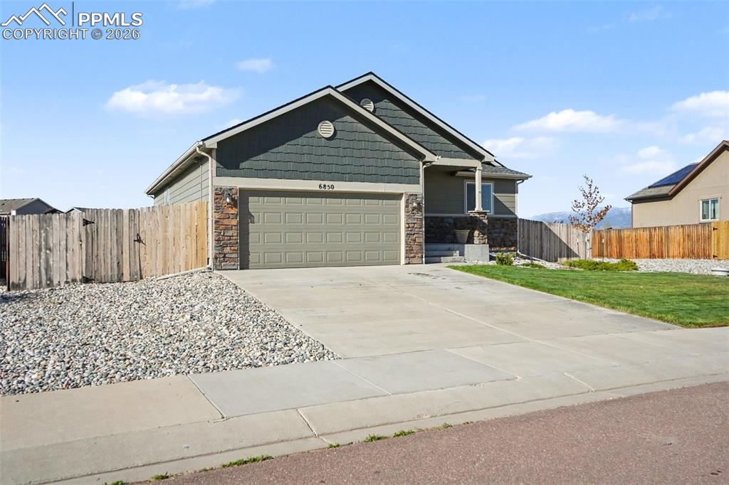 6850 Phantom Way Colorado Springs CO 80925