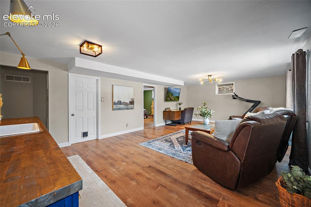 208 Oak Place Manitou Springs CO 80829