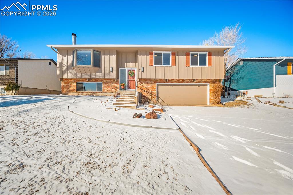 702 Paradise Lane Colorado Springs CO 80904