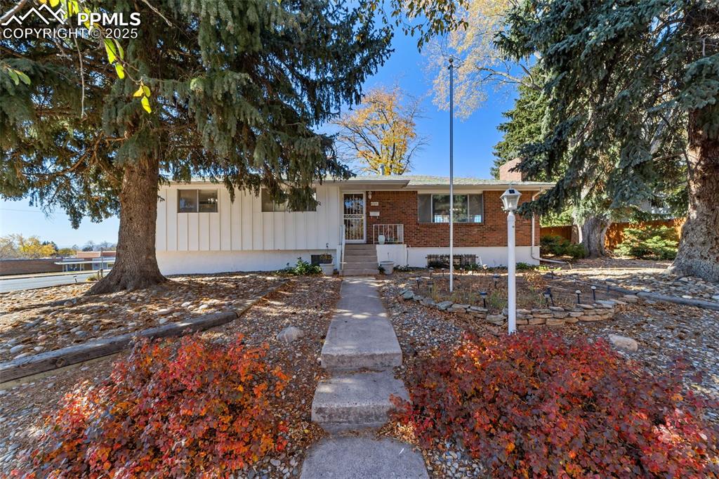 2302 Kent Lane Colorado Springs CO 80909