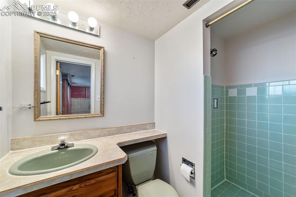 2302 Kent Lane Colorado Springs CO 80909