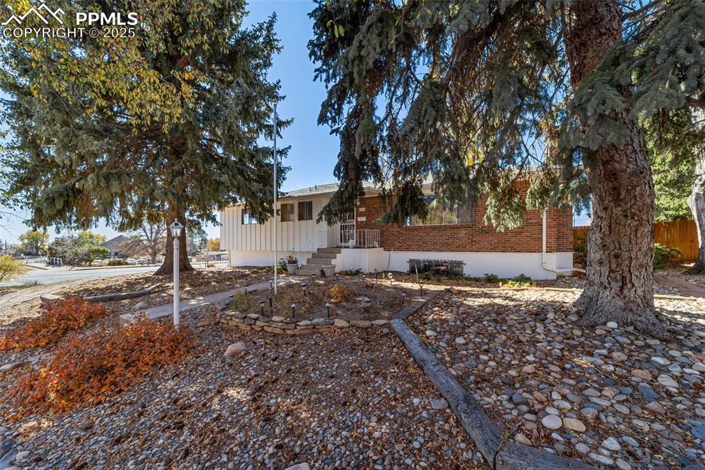 2302 Kent Lane Colorado Springs CO 80909