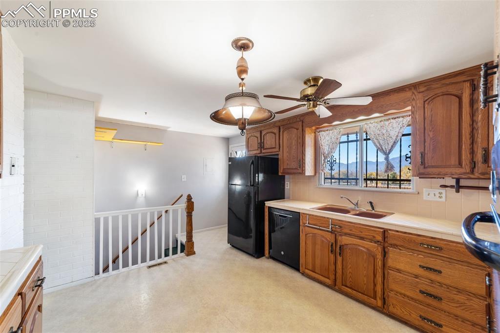 2302 Kent Lane Colorado Springs CO 80909