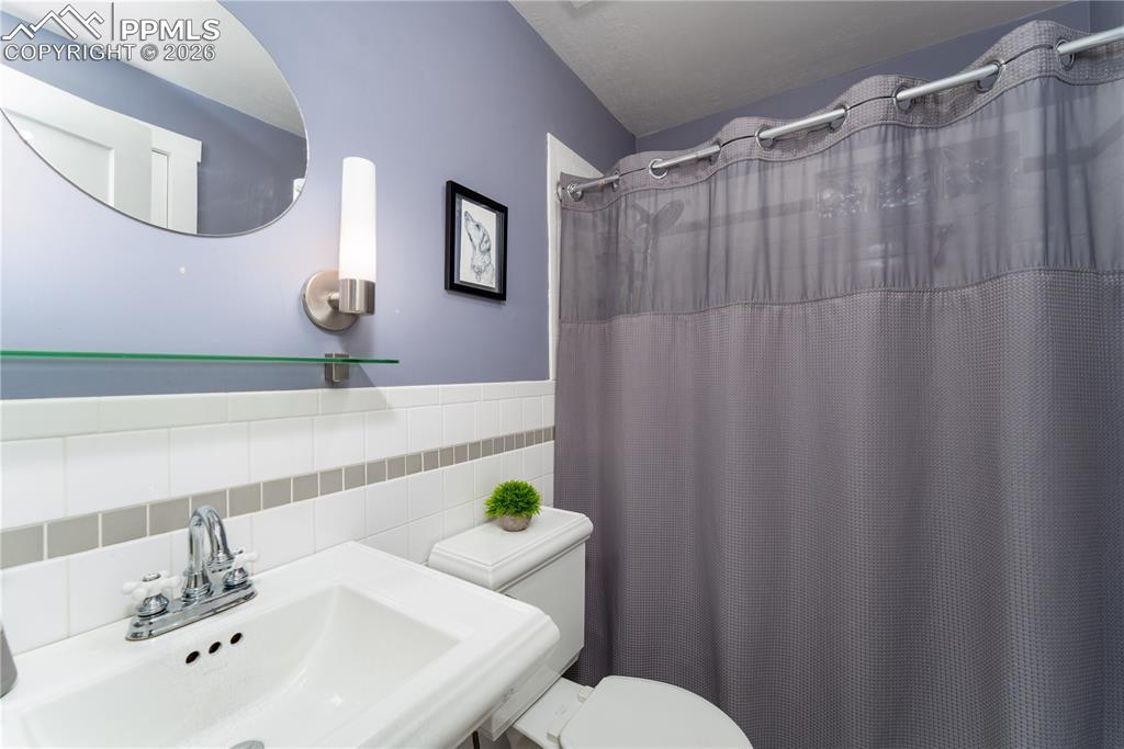 921 Valley Road Colorado Springs CO 80904