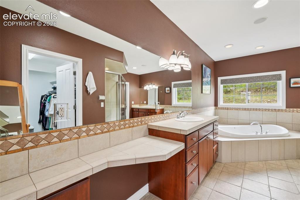 7014 Nautique Circle Larkspur CO 80118