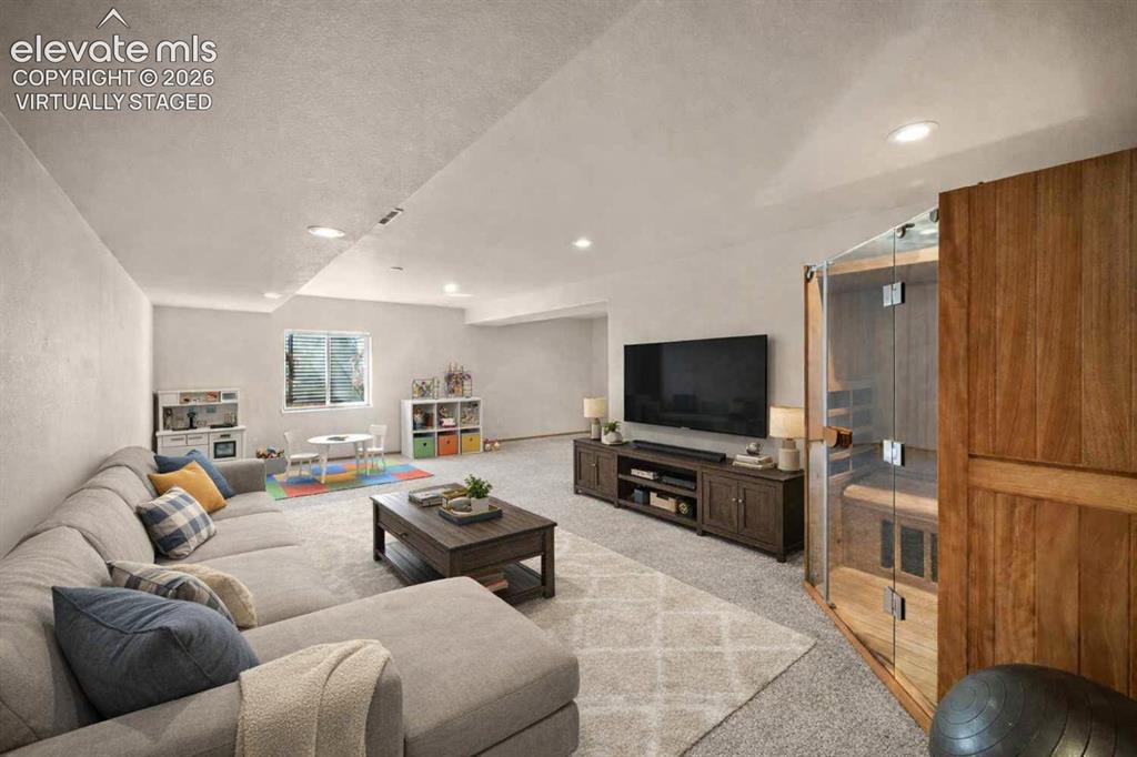 1225 N Parkridge Drive Pueblo CO 81007