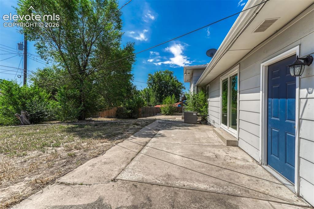 2011 Montezuma Drive Colorado Springs CO 80910