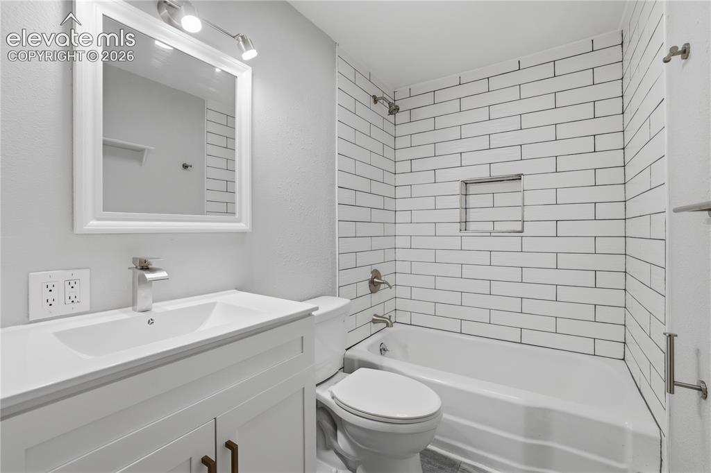 728 Bonfoy Avenue Colorado Springs CO 80909