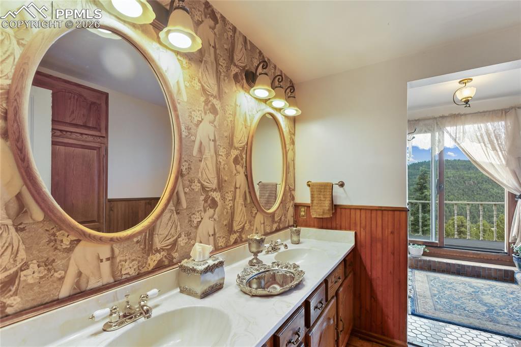 410 Lee Avenue Victor CO 80860