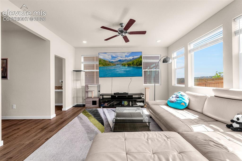 8122 Goldenray Place Colorado Springs CO 80908