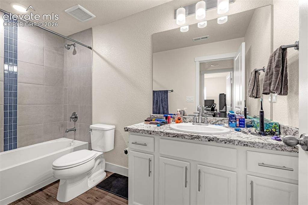 8122 Goldenray Place Colorado Springs CO 80908