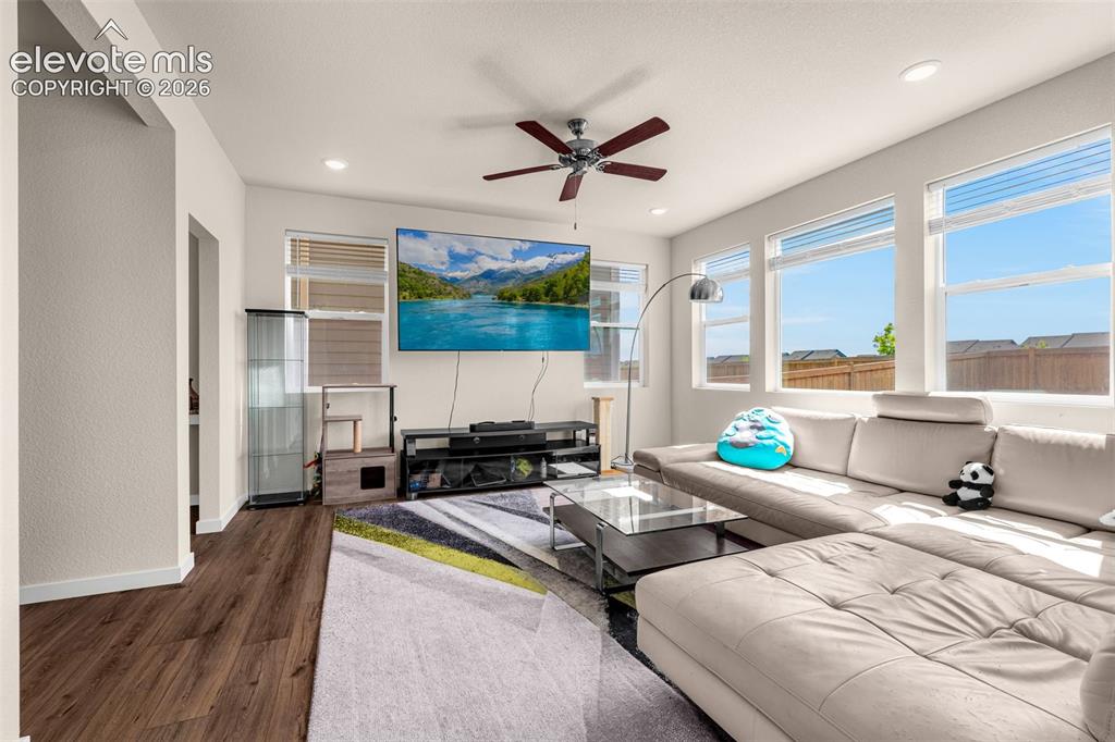 8122 Goldenray Place Colorado Springs CO 80908